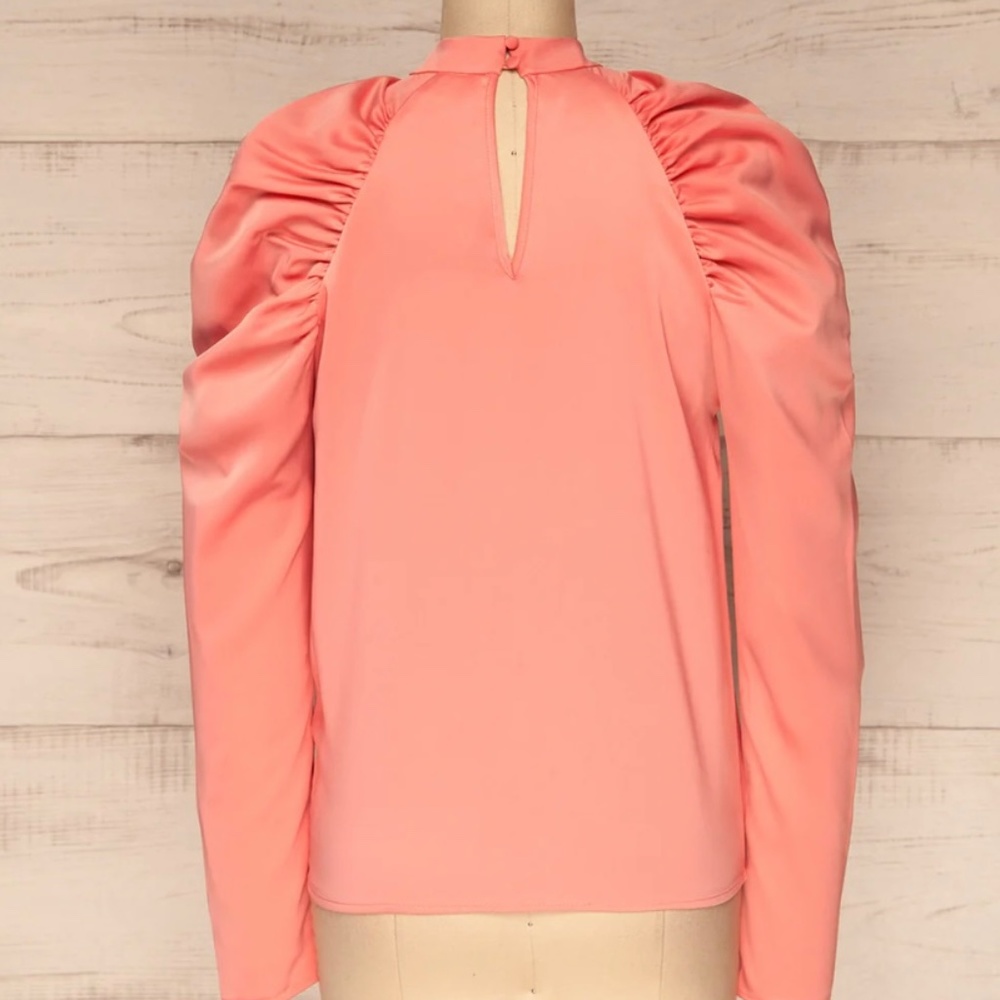 Vero Moda ‘Aware’ Bridgen Silky Top